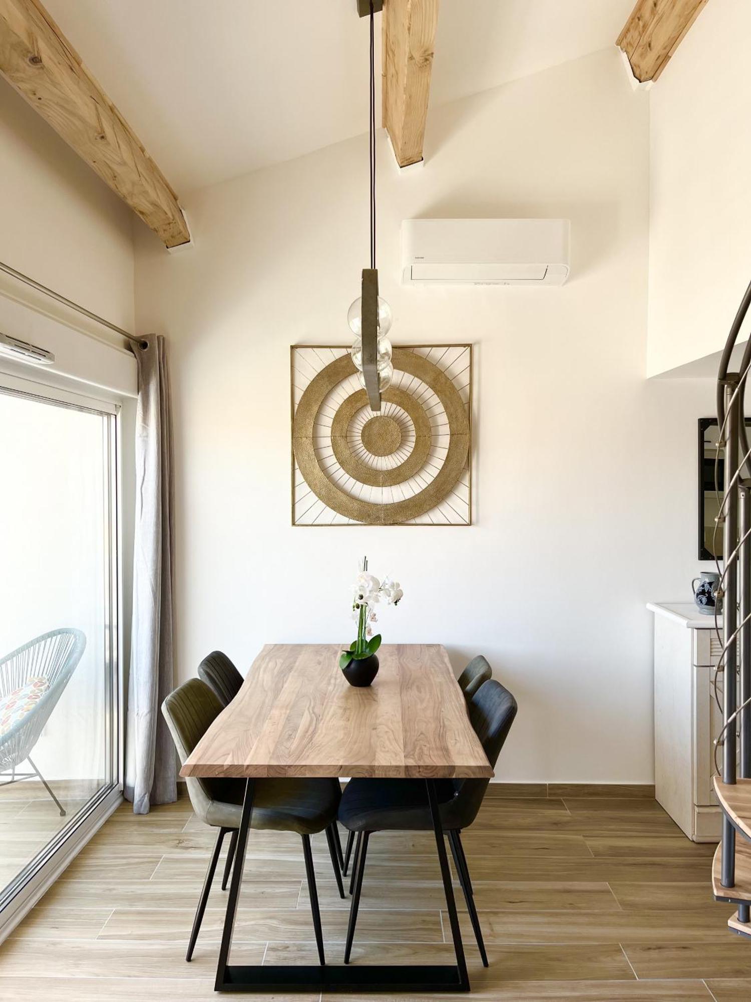 Duplex Centre Ville - 50m de la Plage - Clim - Garage - Netflix Le Grau-du-Roi Chambre photo