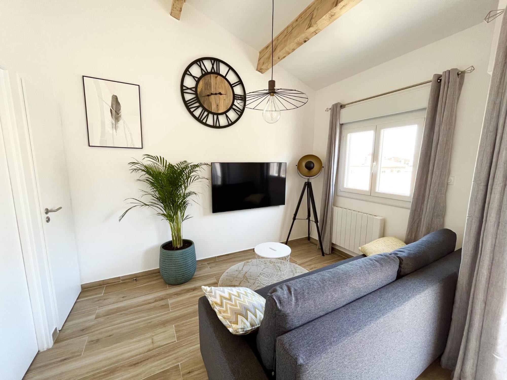 Duplex Centre Ville - 50m de la Plage - Clim - Garage - Netflix Le Grau-du-Roi Chambre photo